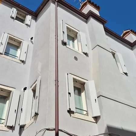 Apartment Iris House *