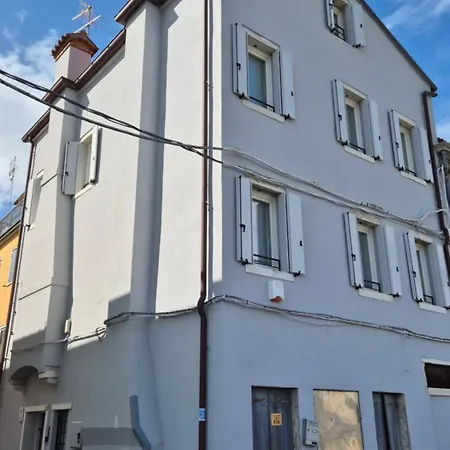 Iris House Apartment *