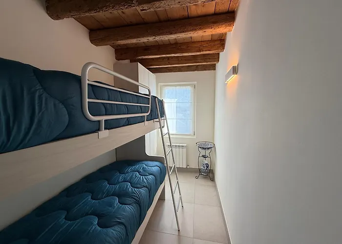 Iris House Apartman *