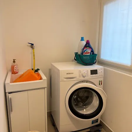 Iris House Apartment